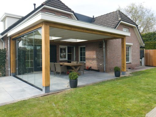 Veranda eiken met wit balken plafond 15 Nederasselt