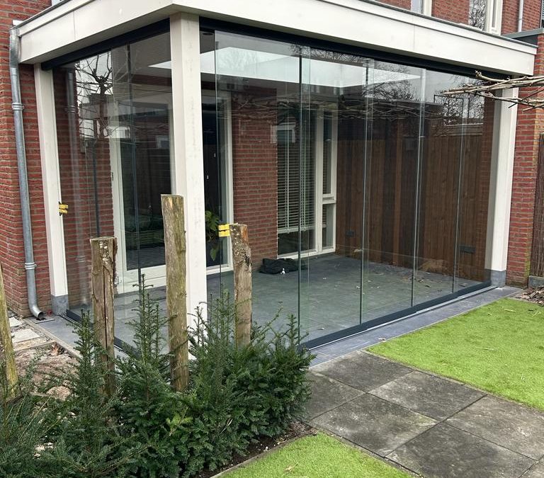 Veranda modern met glazen deuren 35 Uden