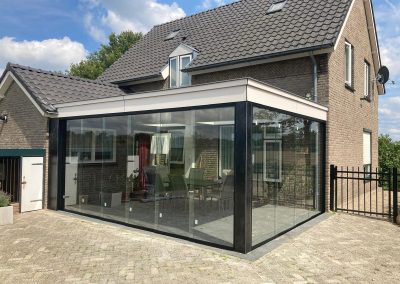 Glazen schuifwanden 42